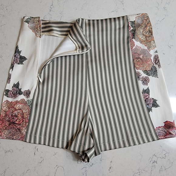 La Perla tailored mix print media made in Italy shorts size 4 - Picture 5 of 11